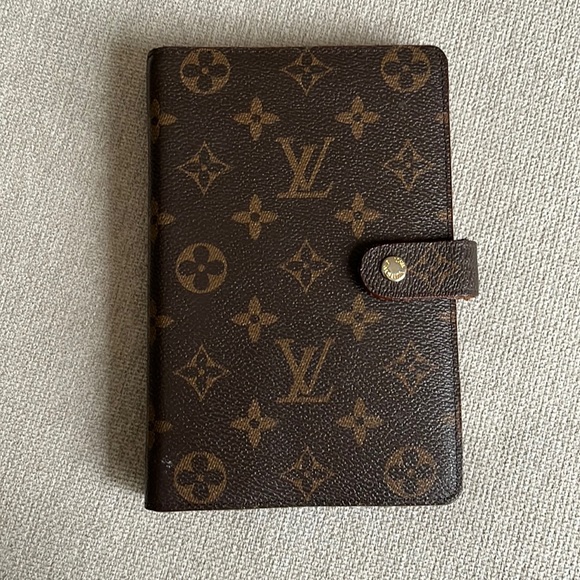 Louis Vuitton Handbags - Louis Vuitton medium agenda book